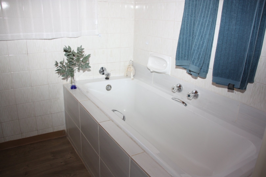 2 Bedroom Property for Sale in Pellissier Free State